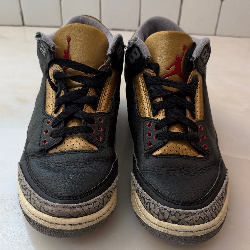 Air Jordan 3 Retro Black Gold Nike Size 8.5 women